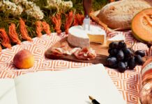 건강한 체중 유지를 위한 전략 black click pen on white printer paper